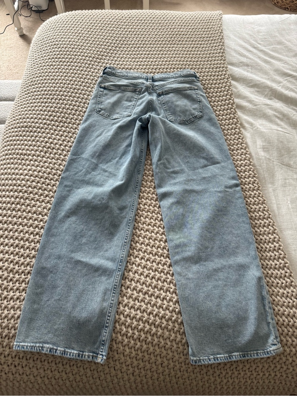 90s Loose Light Wash Straight Leg Jeans - Picture 4 of 4